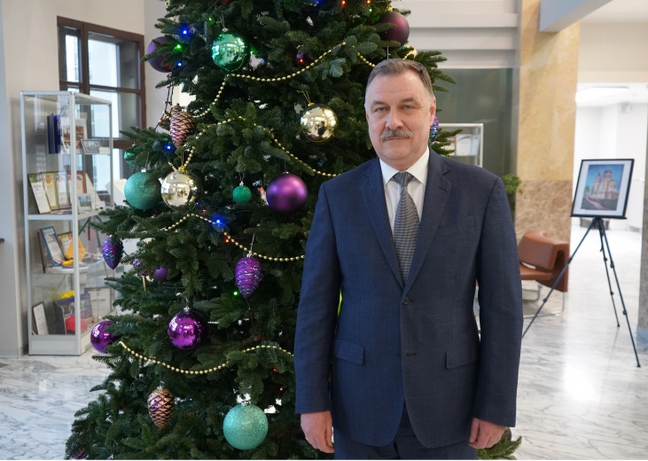 Поздравление руководителя Федеральной службы по труду и занятости Михаила Иванкова с Новым 2026 годом